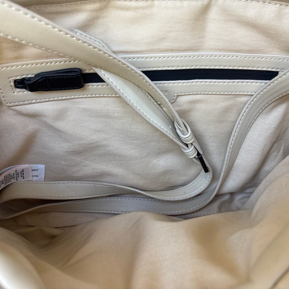 Ted Baker London Jamye Quilted Faux Leather Crossbody Bag Ivory Cream - Picture 8 of 13